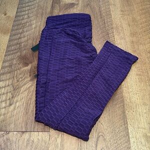 NWT JVINI Woman’s Purple Leggings Size S